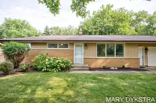 585 Huizenga Ave, Zeeland, MI 49464 - Photo 10
