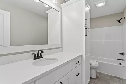 10124 Strawberry Lane, Zeeland, MI 49464 - Photo 14