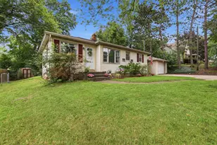 1105 52nd St SE, Kentwood, MI 49508 - Photo 2