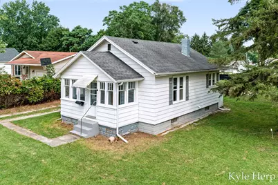 837 E Marshall Street, Hastings, MI 49058 - Photo 4