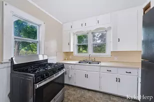 837 E Marshall St, Hastings, MI 49058 - Photo 14