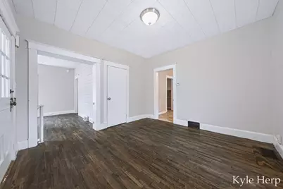 204 W South Street, Hastings, MI 49058 - Photo 8