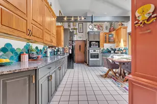 93 Lynwood Dr, Battle Creek, MI 49015 - Photo 4