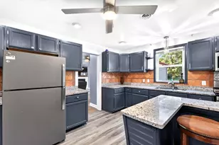 36852 Chase St, Romulus, MI 48174 - Photo 10