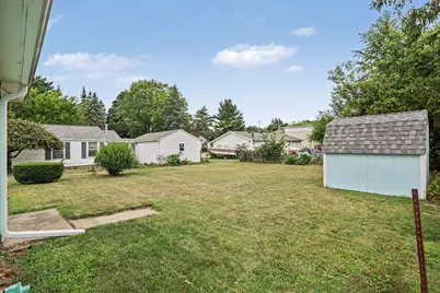 216 N 21st Street N, Battle Creek, MI 49037 - Photo 2