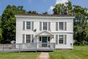 621 Oak St, Paw Paw, MI 49079 - Photo 2