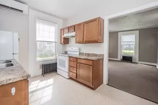 621 Oak St, Paw Paw, MI 49079 - Photo 8