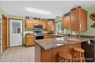 943 Grandridge Court, Holland, MI 49423 - Photo 10
