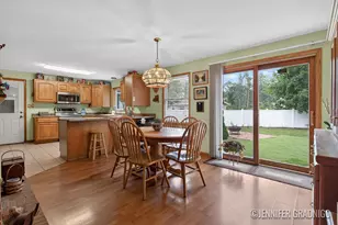 943 Grandridge Ct, Holland, MI 49423 - Photo 8