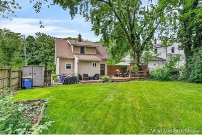 2070 Monroe Avenue NW, Grand Rapids, MI 49505 - Photo 38