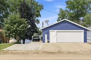 332 Eastland Dr, Leroy, MI 49655 - Photo 4