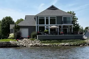 2545 Bay Pointe Dr, Saint Joseph, MI 49085 - Photo 40