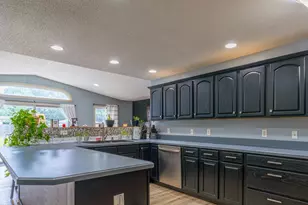 1921 Ora St, Muskegon, MI 49445 - Photo 4