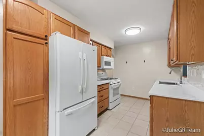 1534 Katrina Drive SE, Kentwood, MI 49508 - Photo 8