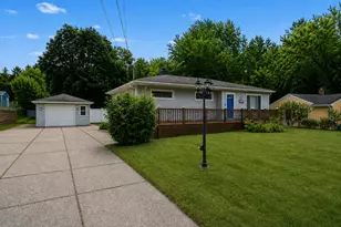 1534 Katrina Dr SE, Kentwood, MI 49508 - Photo 2