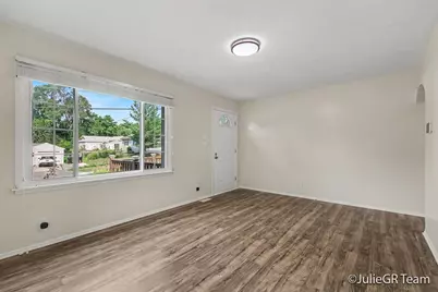 1534 Katrina Drive SE, Kentwood, MI 49508 - Photo 4