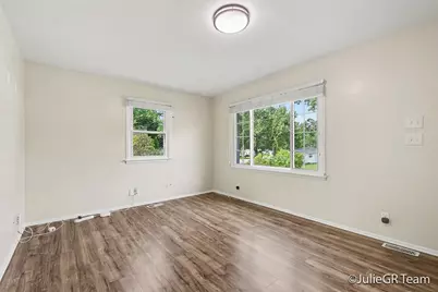 1534 Katrina Drive SE, Kentwood, MI 49508 - Photo 6