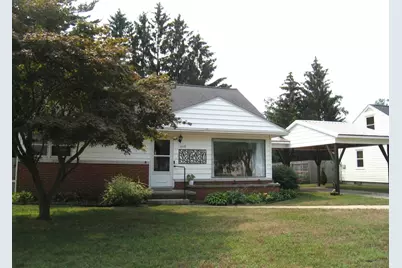 1049 W Summit Avenue, Muskegon, MI 49441 - Photo 1