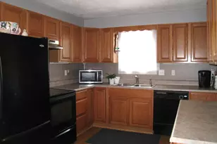 1049 W Summit Ave, Muskegon, MI 49441 - Photo 6
