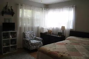 1049 W Summit Ave, Muskegon, MI 49441 - Photo 10