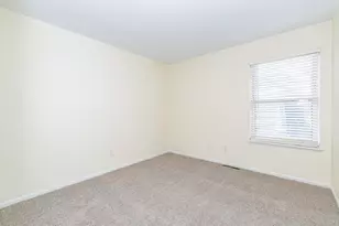 2369 Quail Run Dr, Kalamazoo, MI 49009 - Photo 16