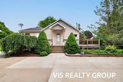 125 E Jefferson Street, Newaygo, MI 49337 - Photo 2