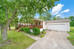 12551 Sheffield Dr, Somerset Center, MI 49282 - Photo 2