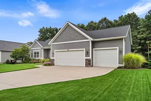 3016 Fransworth Dr, Holland, MI 49424 - Photo 4