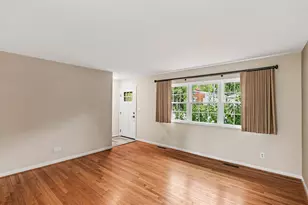 2004 Suffolk Ave, Ann Arbor, MI 48103 - Photo 4