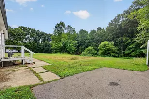 8601 Almena Dr, Kalamazoo, MI 49009 - Photo 6