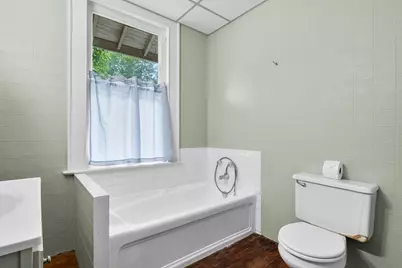 650 N Kalamazoo Street, Paw Paw, MI 49079 - Photo 16
