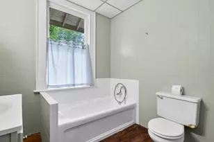 650 N Kalamazoo St, Paw Paw, MI 49079 - Photo 16