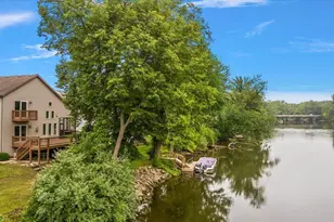 626 Swan River Dr, Benton Harbor, MI 49022 - Photo 2
