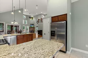 626 Swan River Dr, Benton Harbor, MI 49022 - Photo 10
