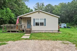 221 Lowe St, Allegan, MI 49010 - Photo 2
