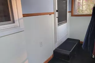 512 Faircrest Ave NW, Grand Rapids, MI 49534 - Photo 2