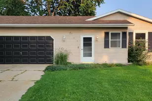512 Faircrest Ave NW, Grand Rapids, MI 49534 - Photo 1