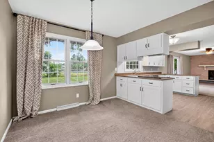 1553 Kipling Ct, Saint Joseph, MI 49085 - Photo 4