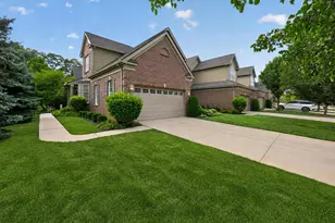 44742 Broadmoor Cir N, Northville, MI 48168 - Photo 2