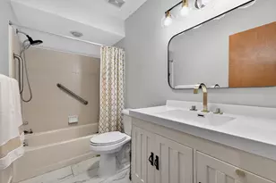 35075 Hillside Dr, Farmington, MI 48335 - Photo 22