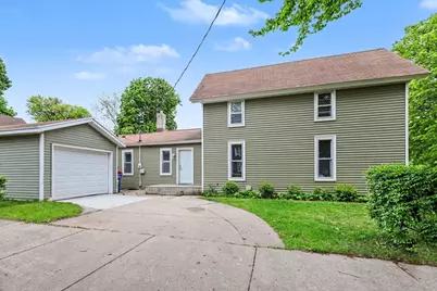 831 Second Street NW, Grand Rapids, MI 49504 - Photo 1