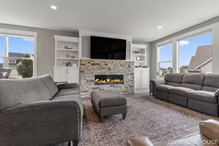 8233 Boardwalk Dr SW, Byron Center, MI 49315 - Photo 10