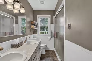 1055 Elmwood Dr, Jenison, MI 49428 - Photo 24