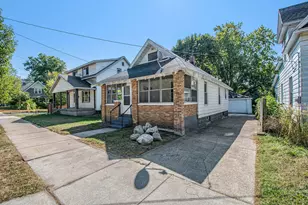 448 Spencer St NE, Grand Rapids, MI 49505 - Photo 2