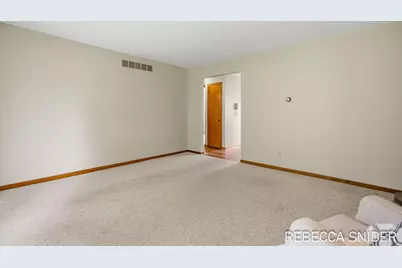 5692 Leisure S Drive SE, Grand Rapids, MI 49548 - Photo 16