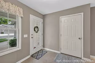 712 Riverwalk St, Hastings, MI 49058 - Photo 8