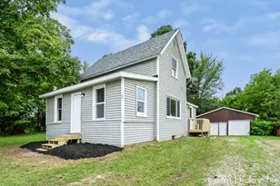 124 Eastern Ave, Allegan, MI 49010 - Photo 4