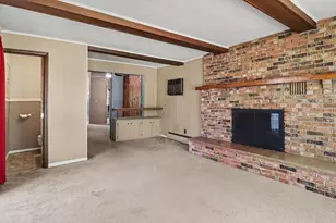 306 W Beryl St, Scottville, MI 49454 - Photo 4