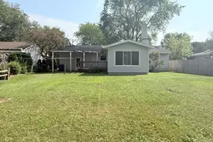 306 W Beryl St, Scottville, MI 49454 - Photo 2