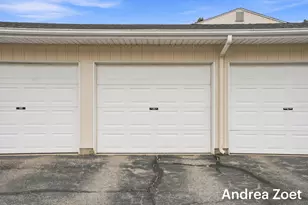 5773 Leisure S Dr SE, Kentwood, MI 49548 - Photo 12